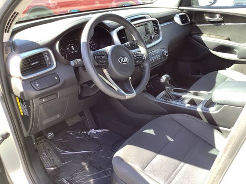 Used 2018 Kia Sorento LX AWD/4WD image 25