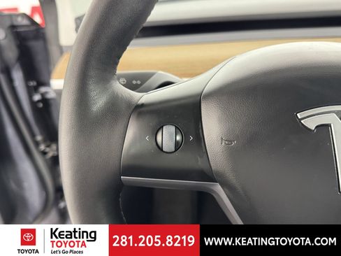 Used 2023 Tesla Model 3 Standard Range image 22