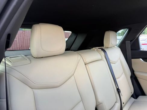 Used 2017 Cadillac XT5 FWD image 28