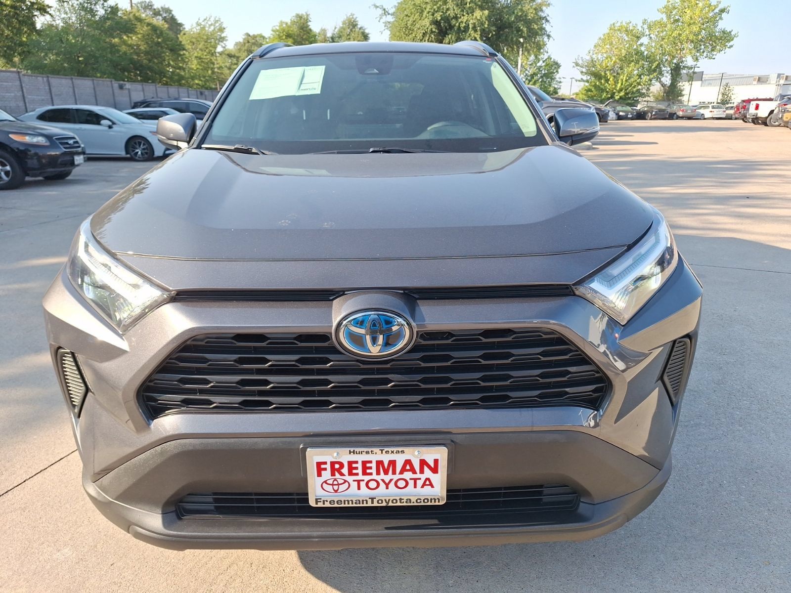 Used 2024 Toyota RAV4 XLE AWD/4WD image 9