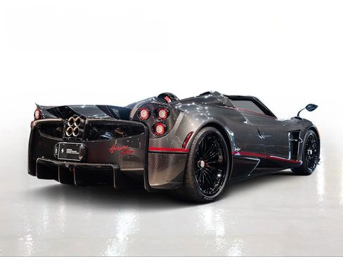 Used 2017 Pagani Huayra image 10