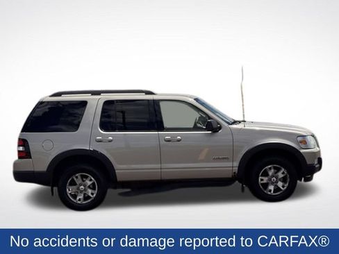 Used 2007 Ford Explorer XLT AWD/4WD image 2