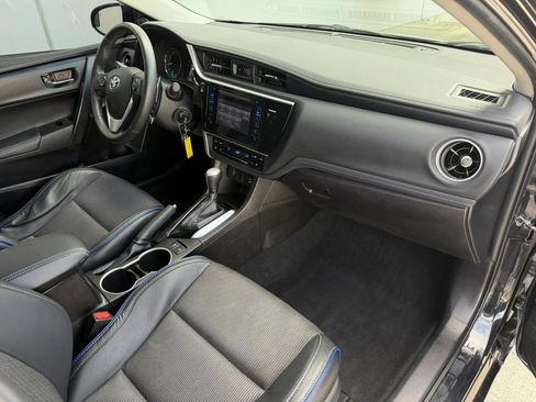 Used 2017 Toyota Corolla SE w/ Carpet Mat Package (TMS) FWD image 14