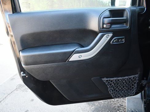 Used 2015 Jeep Wrangler Sahara w/ Connectivity Group image 13