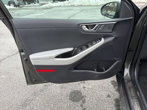 Used 2021 Hyundai Ioniq Limited image 11