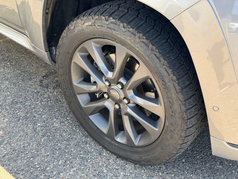 Used 2018 Jeep Grand Cherokee High Altitude AWD/4WD image 19
