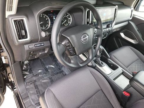 Certified 2025 Nissan Frontier SV RWD image 11