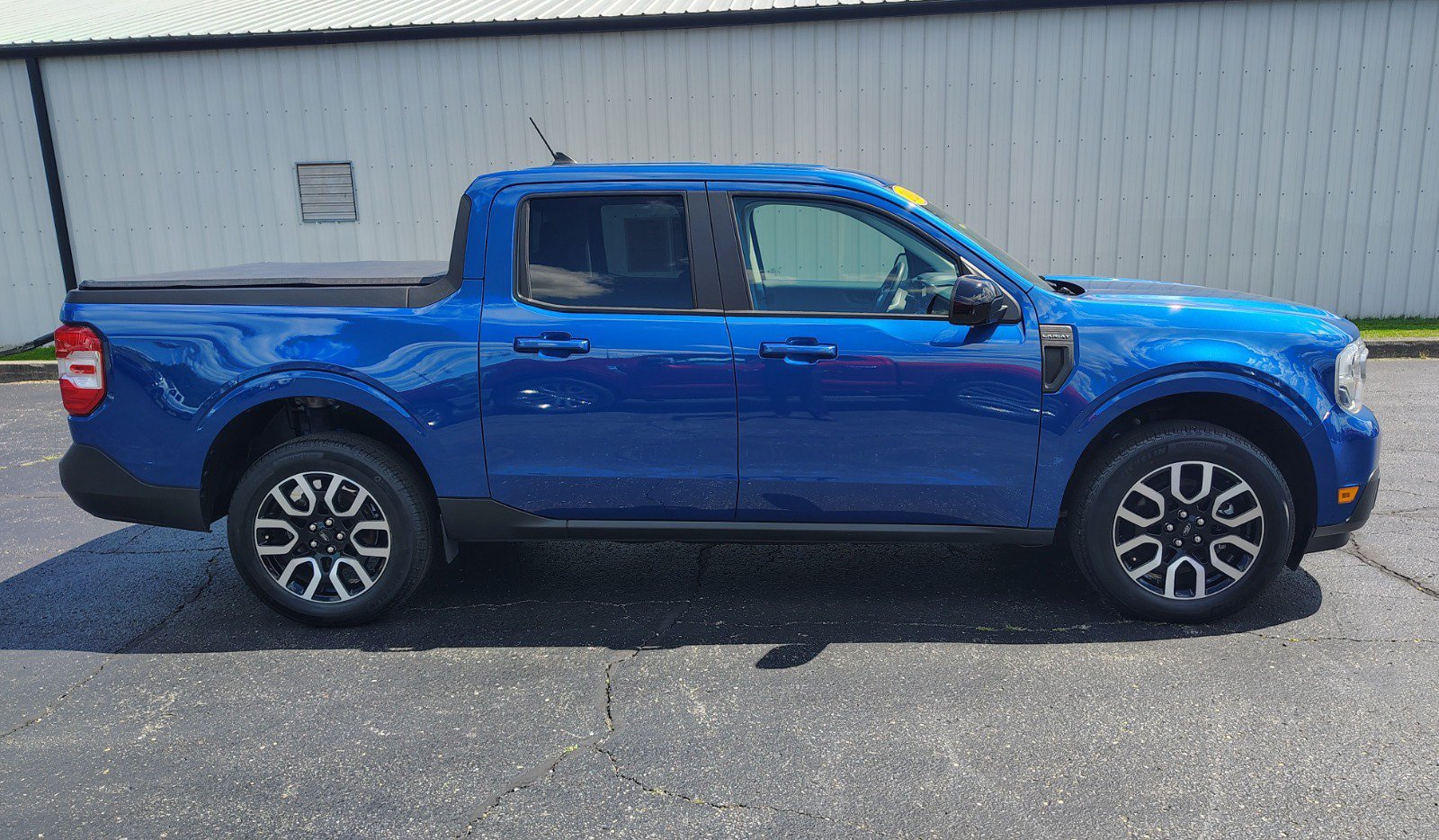 Used 2024 Ford Maverick Lariat FWD image 4