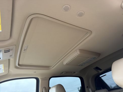 Used 2013 Cadillac Escalade EXT Premium image 35