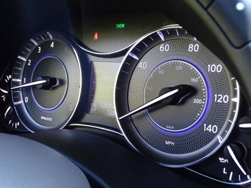 Used 2017 INFINITI QX80 2WD w/ Driver Assistance Package image 40