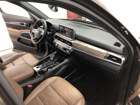 Certified 2021 Kia Telluride SX w/ SX Prestige Package image 15