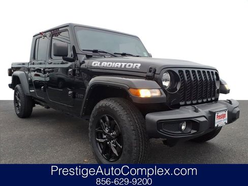 Used 2022 Jeep Gladiator Sport image 1
