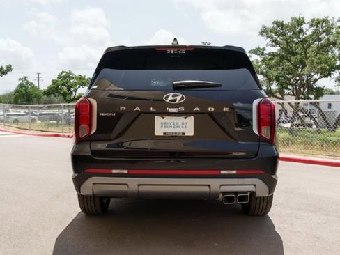 New 2025 Hyundai Palisade SEL FWD image 5