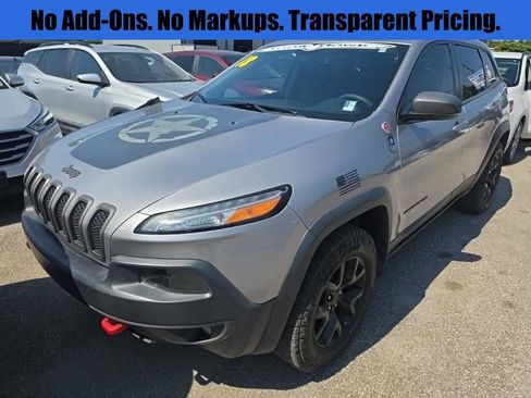 Used 2018 Jeep Cherokee Trailhawk w/ Comfort/Convenience Group AWD/4WD image 1