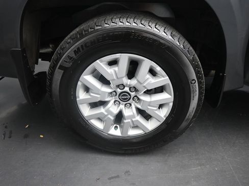 Used 2024 Nissan Frontier SV w/ SV Convenience Package image 25