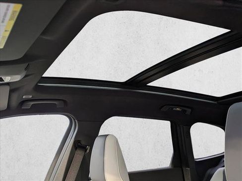 New 2026 BMW X1 xDrive28i w/ Technology Package image 15