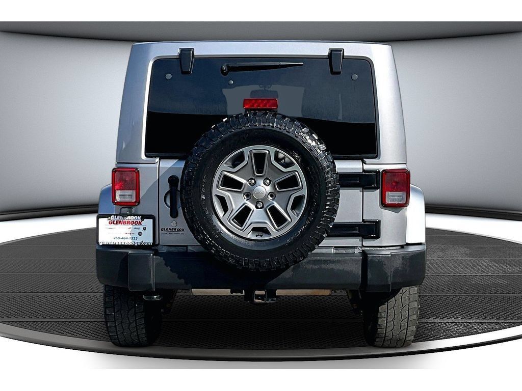 Used 2017 Jeep Wrangler Unlimited Rubicon w/ Connectivity Group AWD/4WD image 6