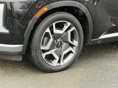 Used 2023 Hyundai Palisade Limited image 7