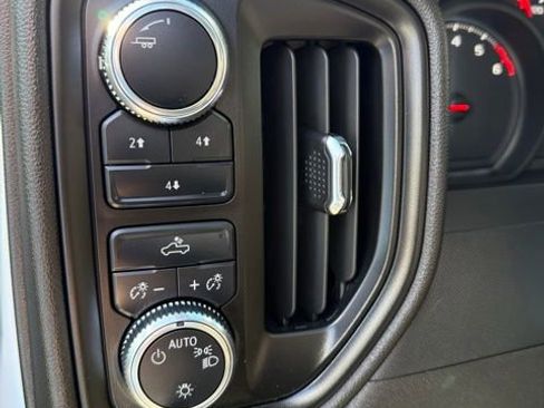 Used 2025 GMC Sierra 3500 Pro w/ Convenience Package AWD/4WD image 12