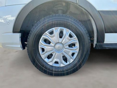 Used 2022 Ford Transit 350 XLT RWD image 12