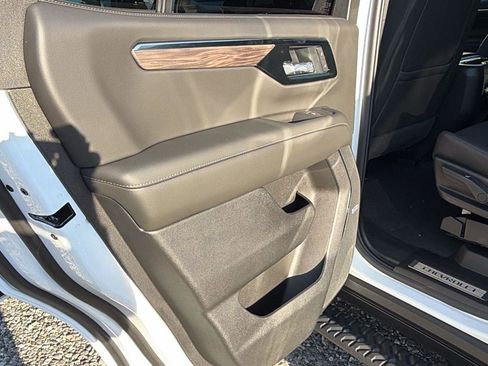 New 2026 Chevrolet Tahoe Z71 w/ Comfort Package AWD/4WD image 16