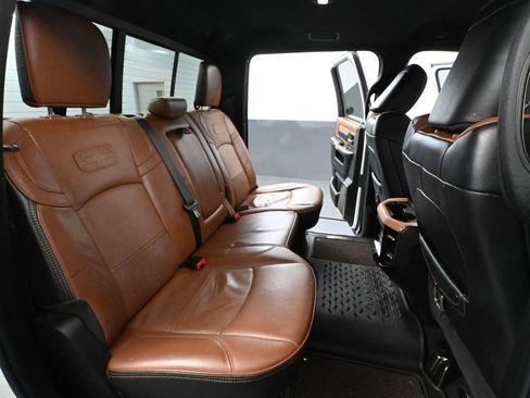 Used 2024 RAM 3500 Limited w/ Safety Group image 47