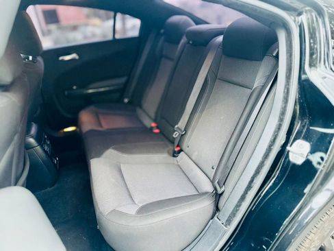 Used 2022 Dodge Charger SXT w/ Blacktop Package RWD image 11
