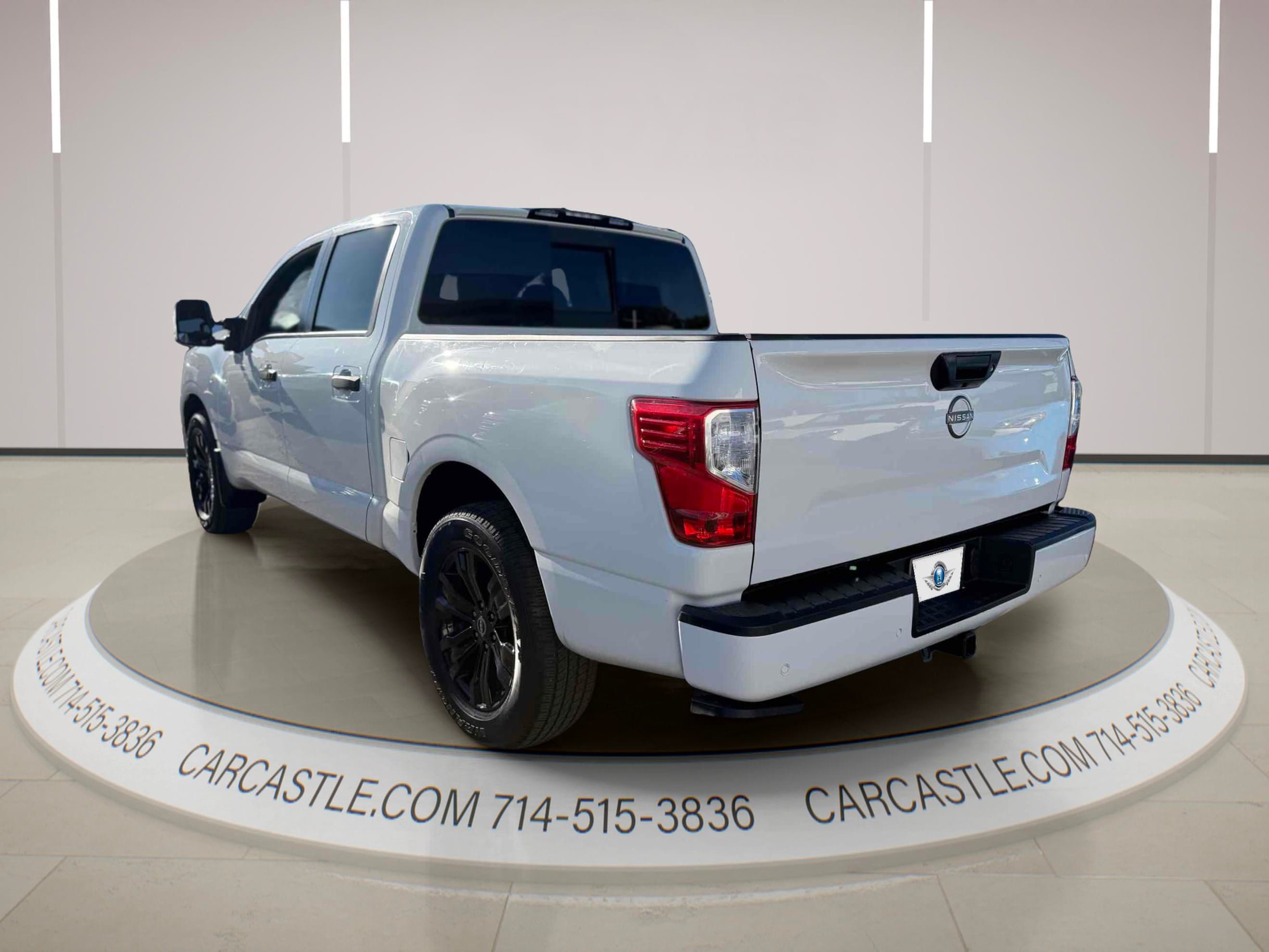 Used 2023 Nissan Titan SV w/ SV Convenience Package AWD/4WD image 3