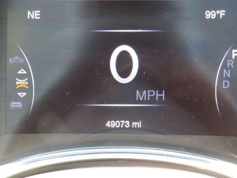 Used 2021 Jeep Grand Cherokee Laredo AWD/4WD image 13
