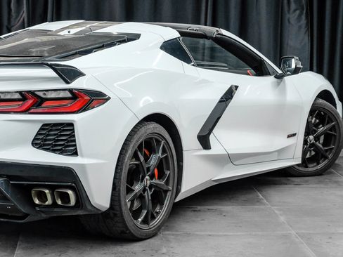 Used 2021 Chevrolet Corvette Stingray Preferred Cpe w/ Z51 Performance Package RWD image 12