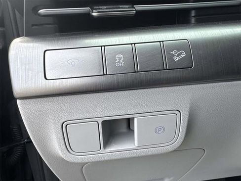 Certified 2025 Hyundai Kona SEL image 20