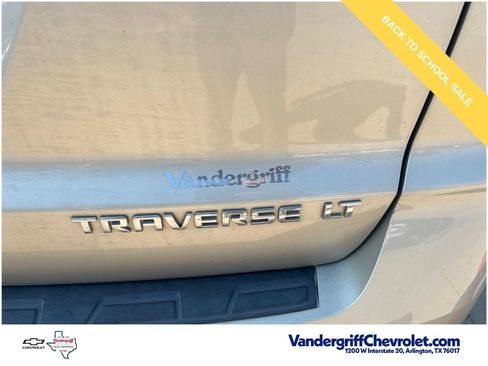 Used 2015 Chevrolet Traverse LT w/ Style and Technology Package FWD image 7