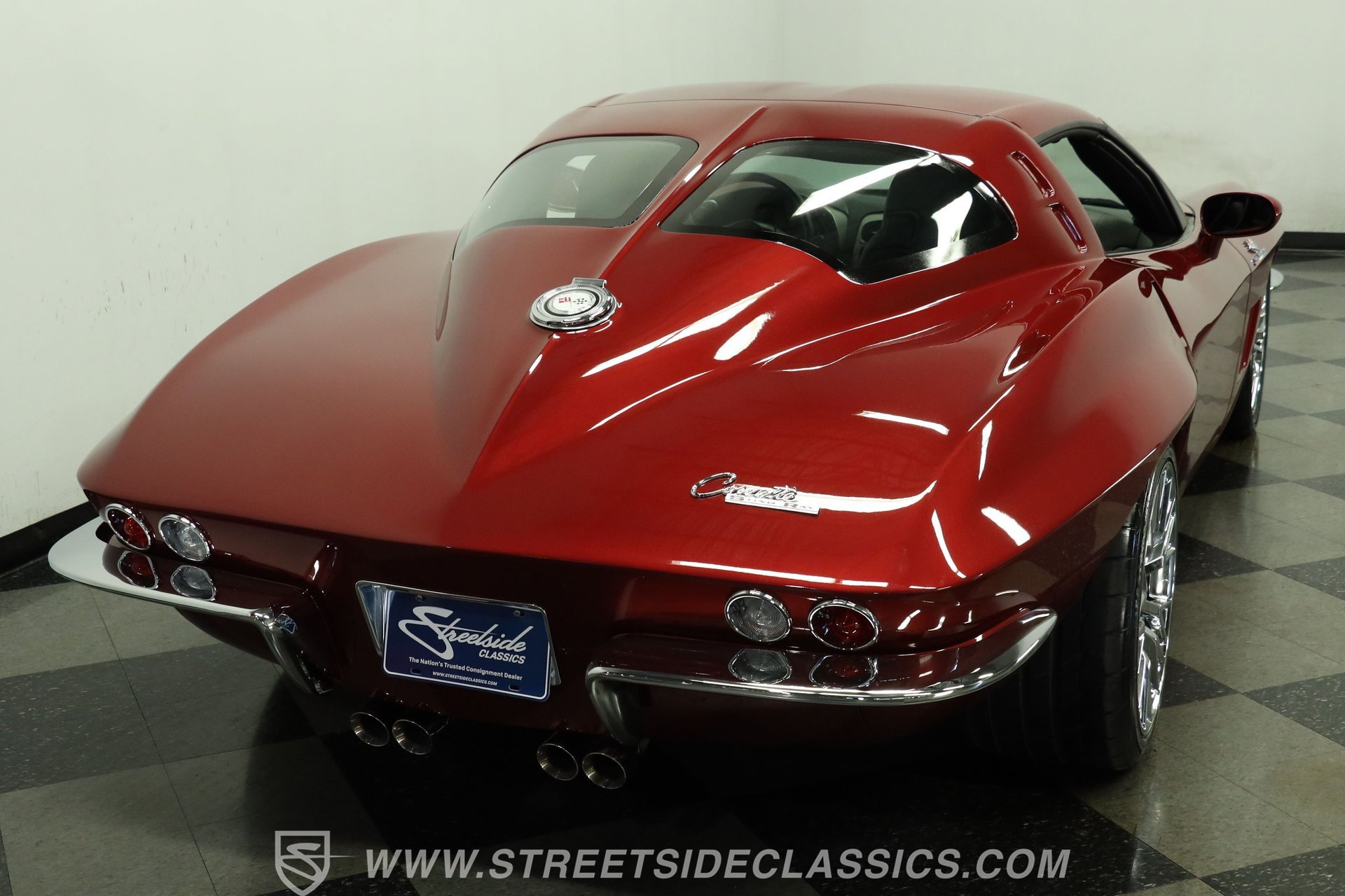 Used 2005 Chevrolet Corvette Coupe w/ Preferred Equipment Group RWD image 10
