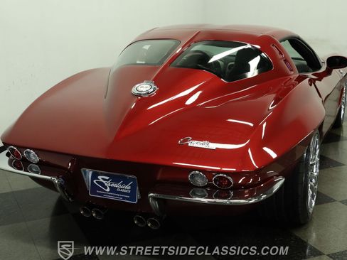 Used 2005 Chevrolet Corvette Coupe w/ Preferred Equipment Group RWD image 10