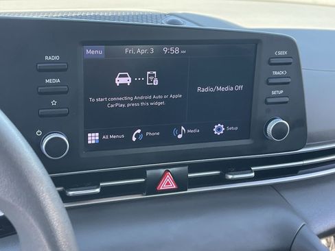 Used 2024 Hyundai Elantra SE image 26