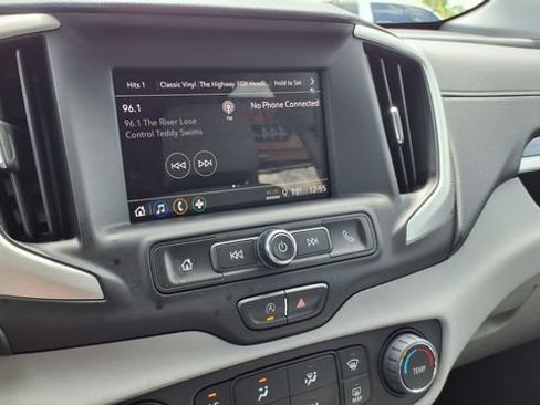 Used 2023 GMC Terrain SLE FWD image 23
