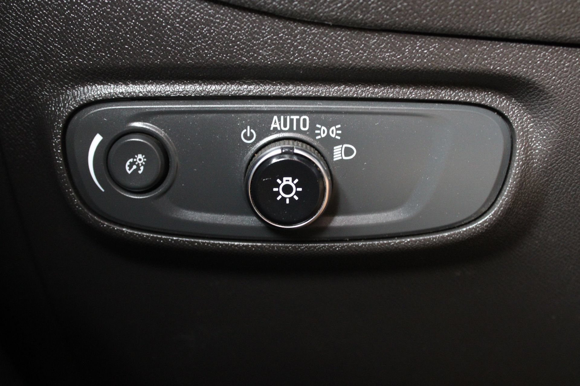 Used 2023 Chevrolet Equinox LT AWD/4WD image 16