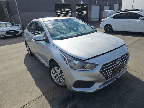 Used 2020 Hyundai Accent SE image 4