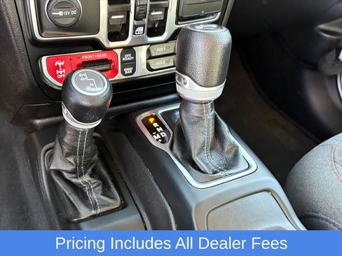 Used 2024 Jeep Wrangler Unlimited Rubicon AWD/4WD image 23
