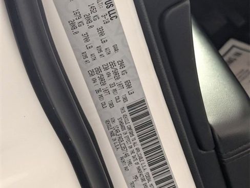 Used 2018 Jeep Grand Cherokee Altitude image 38