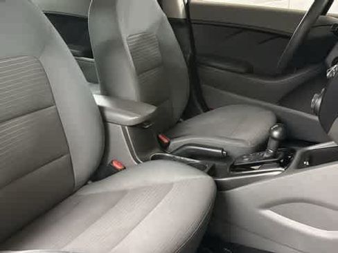 Used 2017 Kia Forte LX w/ LX Popular Package FWD image 31