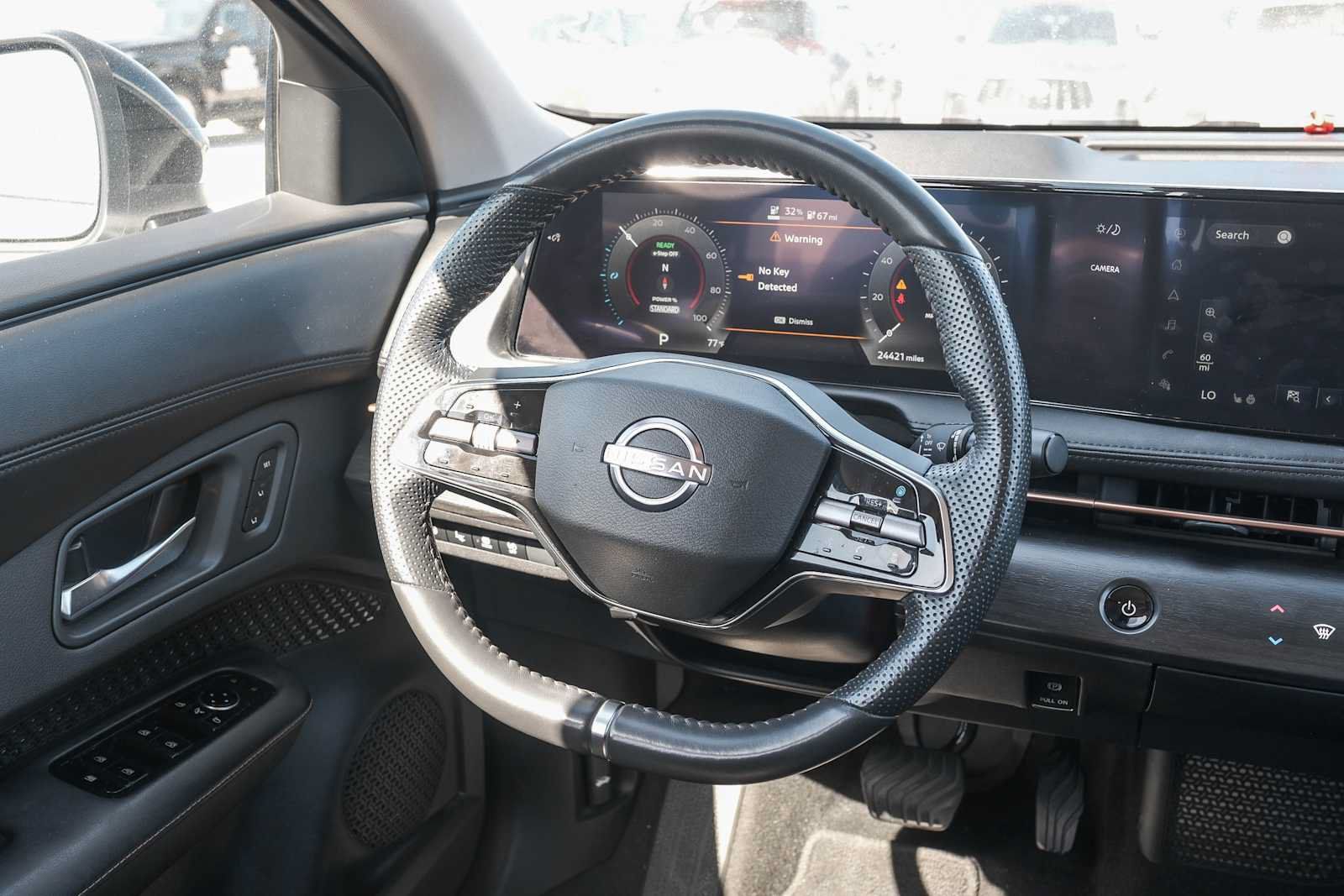 Used 2024 Nissan Ariya FWD image 17