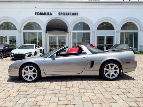 Used 2005 Acura NSX T image 17