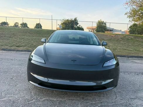 Used 2025 Tesla Model 3 RWD image 2