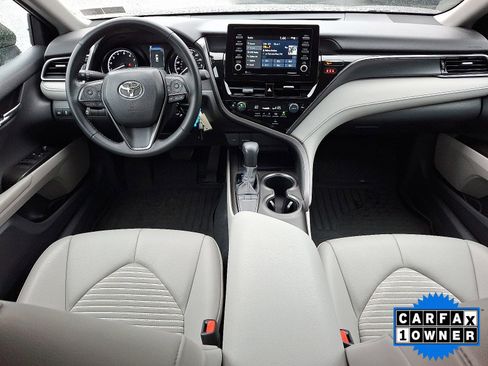 Used 2023 Toyota Camry SE image 14