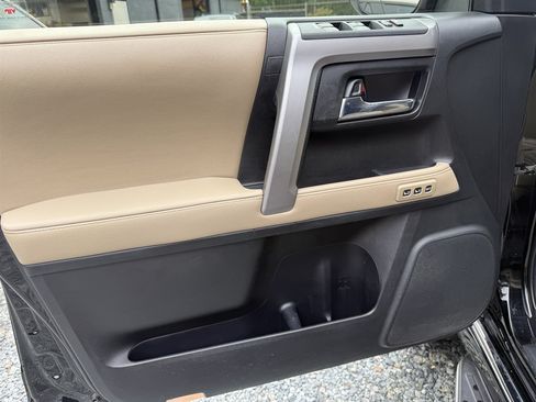 Used 2016 Toyota 4Runner Limited AWD/4WD image 11
