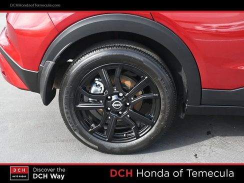 Used 2023 Nissan Kicks SR image 23