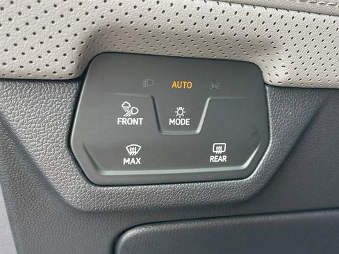 New 2025 Volkswagen Atlas Peak Edition SE image 25