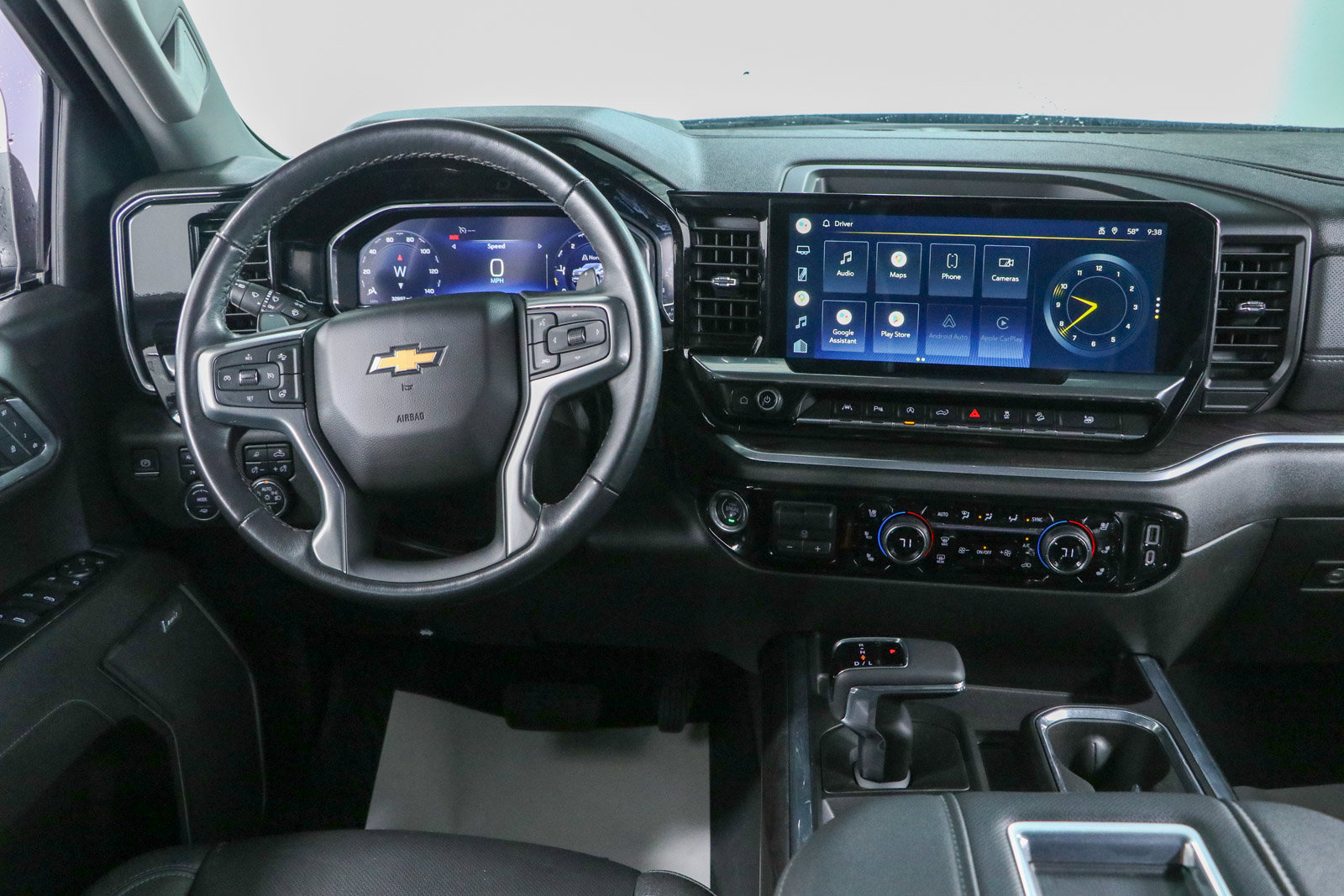 Used 2022 Chevrolet Silverado 1500 LTZ AWD/4WD image 18
