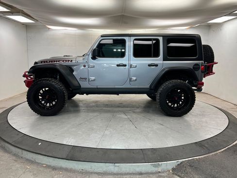 Used 2018 Jeep Wrangler Unlimited Rubicon image 2